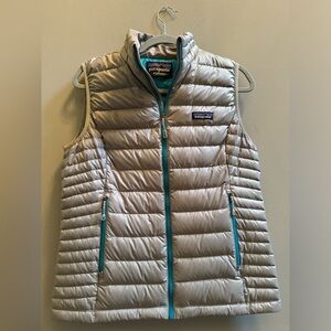 Patagonia puffer vest-size M-silver with teal accent